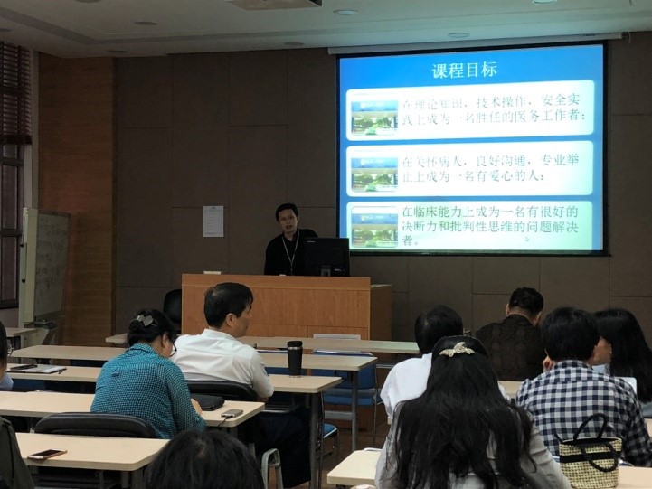 “一路走，一路带，一路话秋实”――探花视频